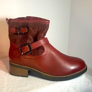 Dream Pairs Justina Boot- New in box